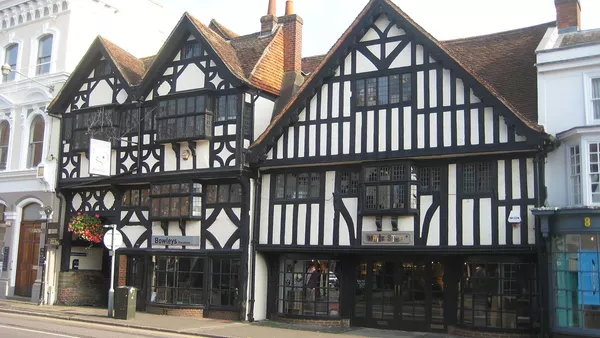 40 The Borough, Farnham - an traditional building with oak structure.