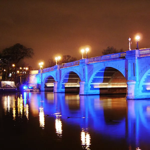 Kingston Bridge at night.