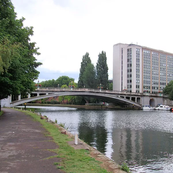 Reading Bridge is a road bridge over the River Thames at Reading in the English county of Berkshire.